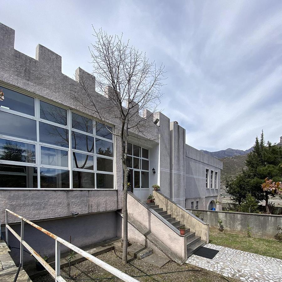 Agroturizem Hotel Vila Franceze Koman 외부 사진