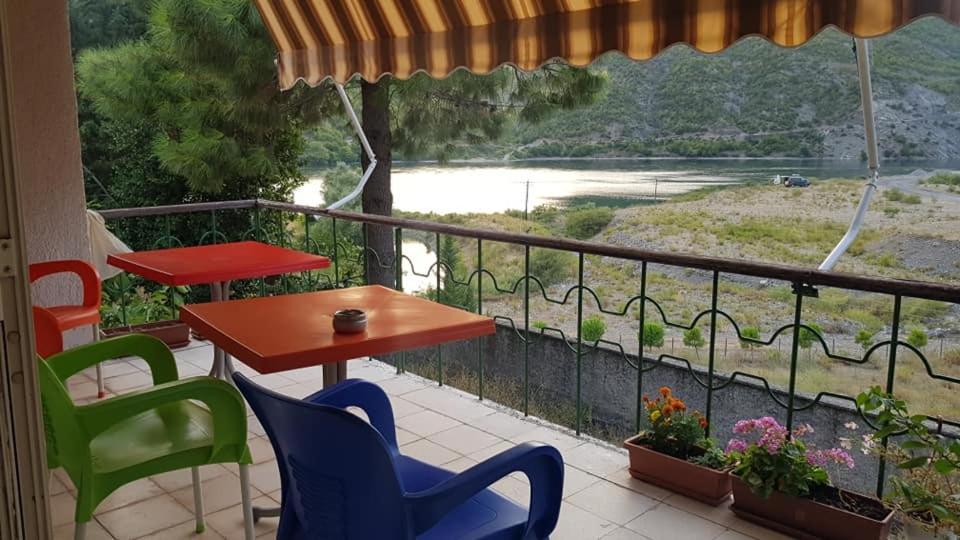 Agroturizem Hotel Vila Franceze Koman 외부 사진