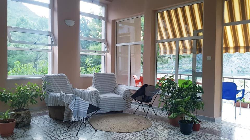Agroturizem Hotel Vila Franceze Koman 외부 사진